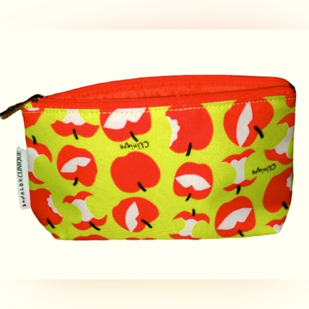 🔵2 for $20 DISCONTINUED Clinique x Donald “Apple of my Eye” cosmetic/beauty bag